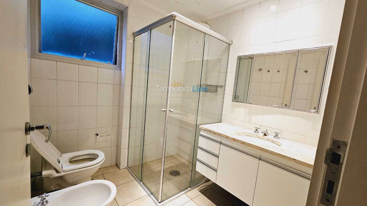 Apartment for vacation rental in Guarujá (Pitangueiras)