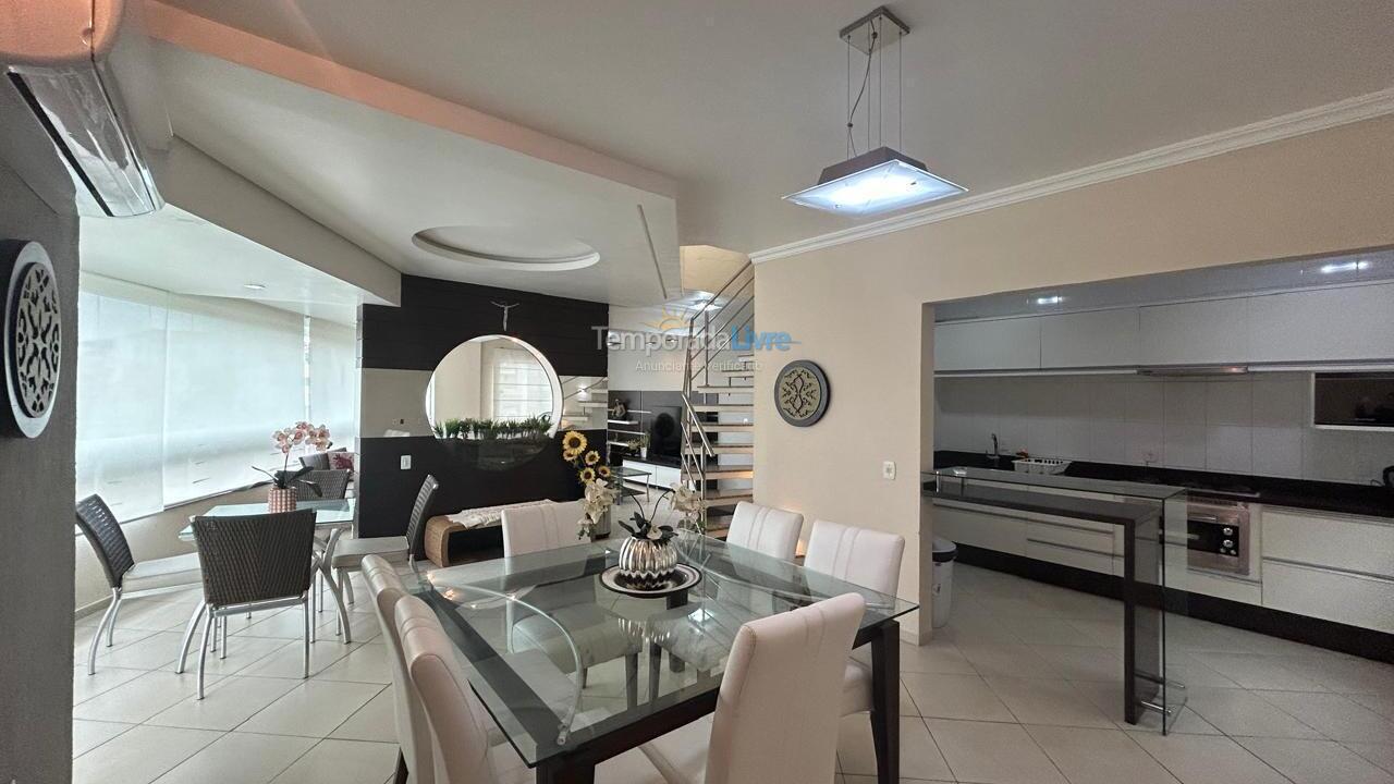 Apartamento para alquiler de vacaciones em Bombinhas (Praia de Bombas)