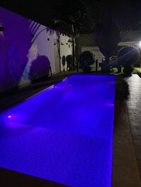Casa amueblada con piscina para alquiler por temporada en Uberlândia
