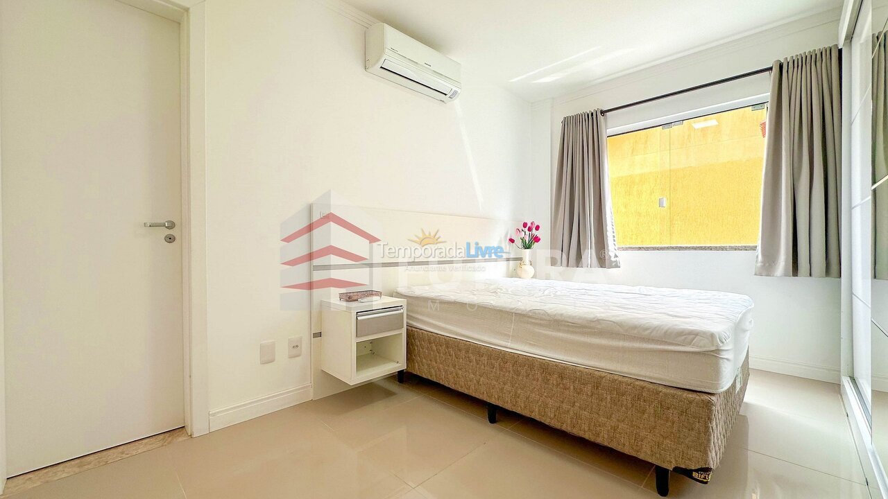 Apartment for vacation rental in Bombinhas (Praia de Bombas)