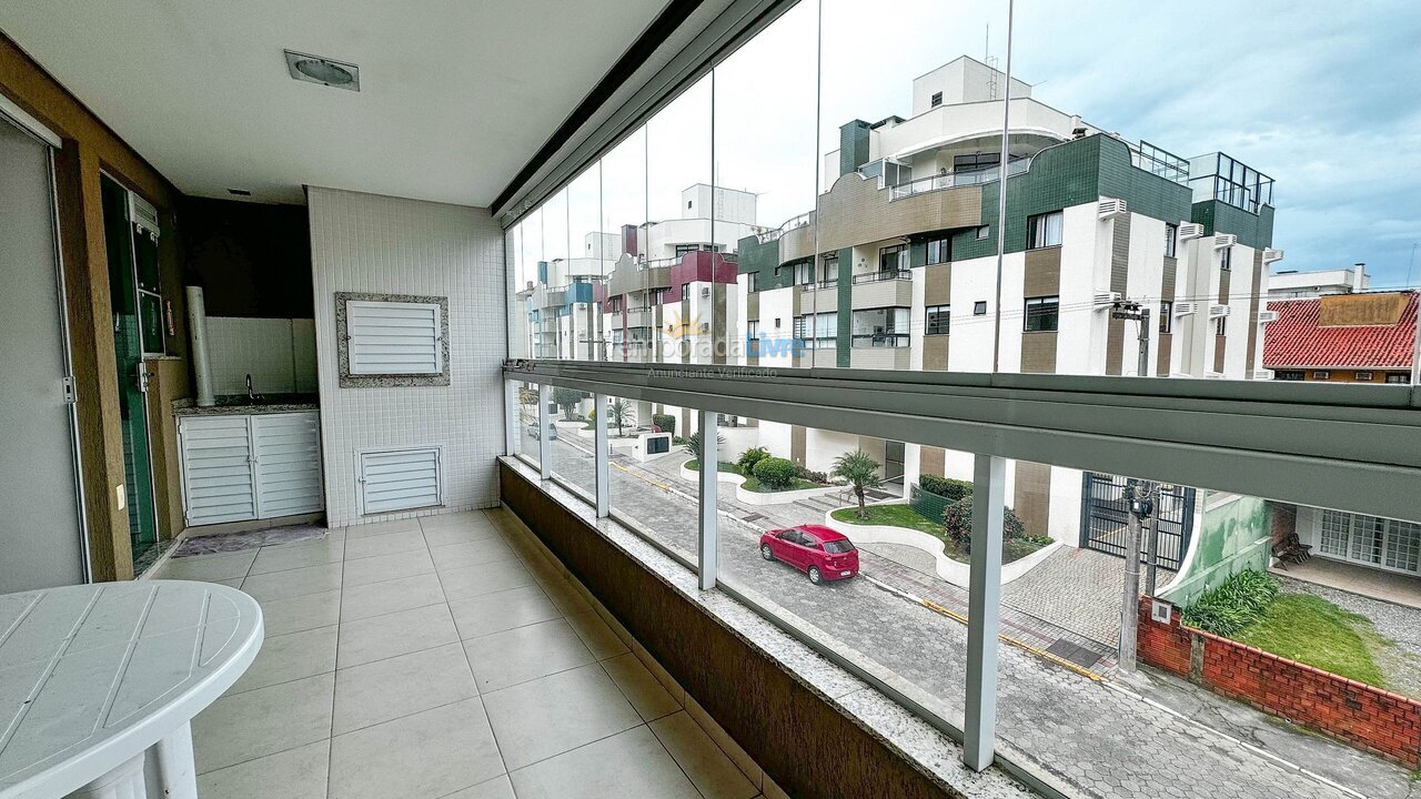 Apartamento para aluguel de temporada em Bombinhas (Praia de Bombas)