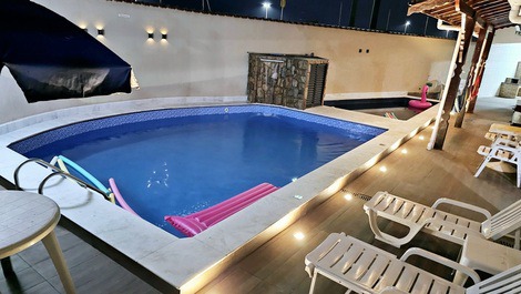 Beautiful House with 2 Pools, Adult (Heated) and Fireplace-Near the Beach