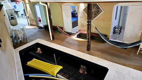 Beautiful House with 2 Pools, Adult (Heated) and Fireplace-Near the Beach