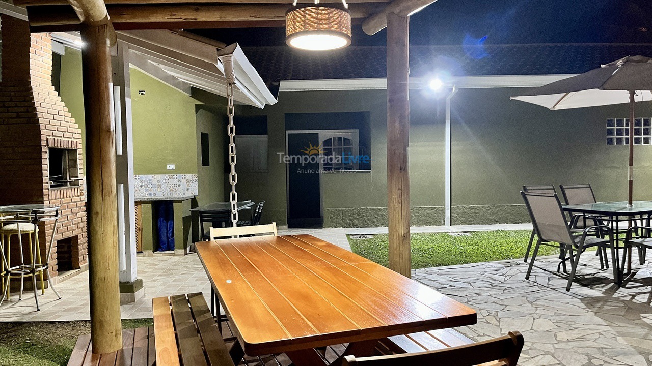 Casa para alquiler de vacaciones em Ubatuba (Lagoinha)