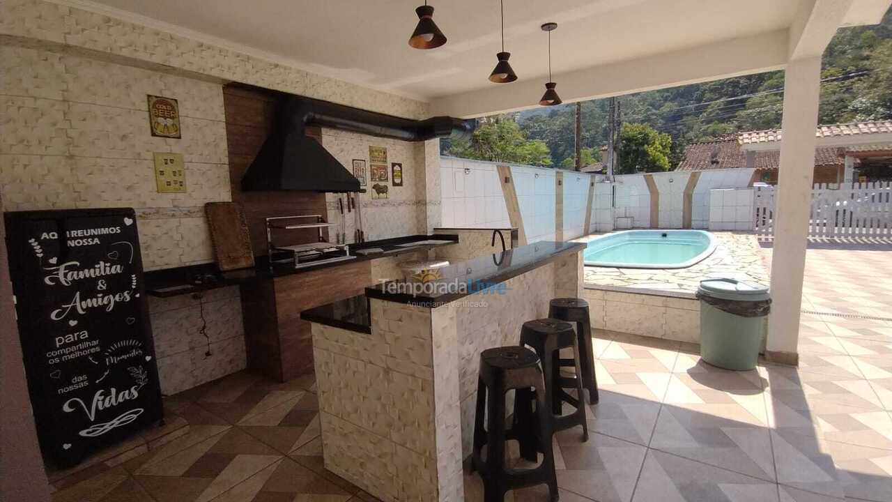 Casa para alquiler de vacaciones em Ubatuba (Maranduba)
