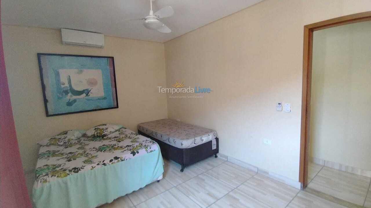 Casa para alquiler de vacaciones em Ubatuba (Maranduba)