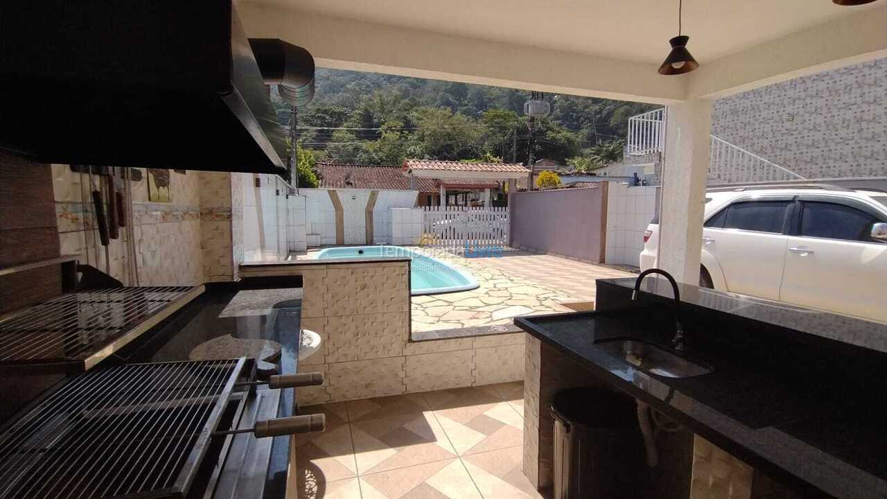 Casa para alquiler de vacaciones em Ubatuba (Maranduba)