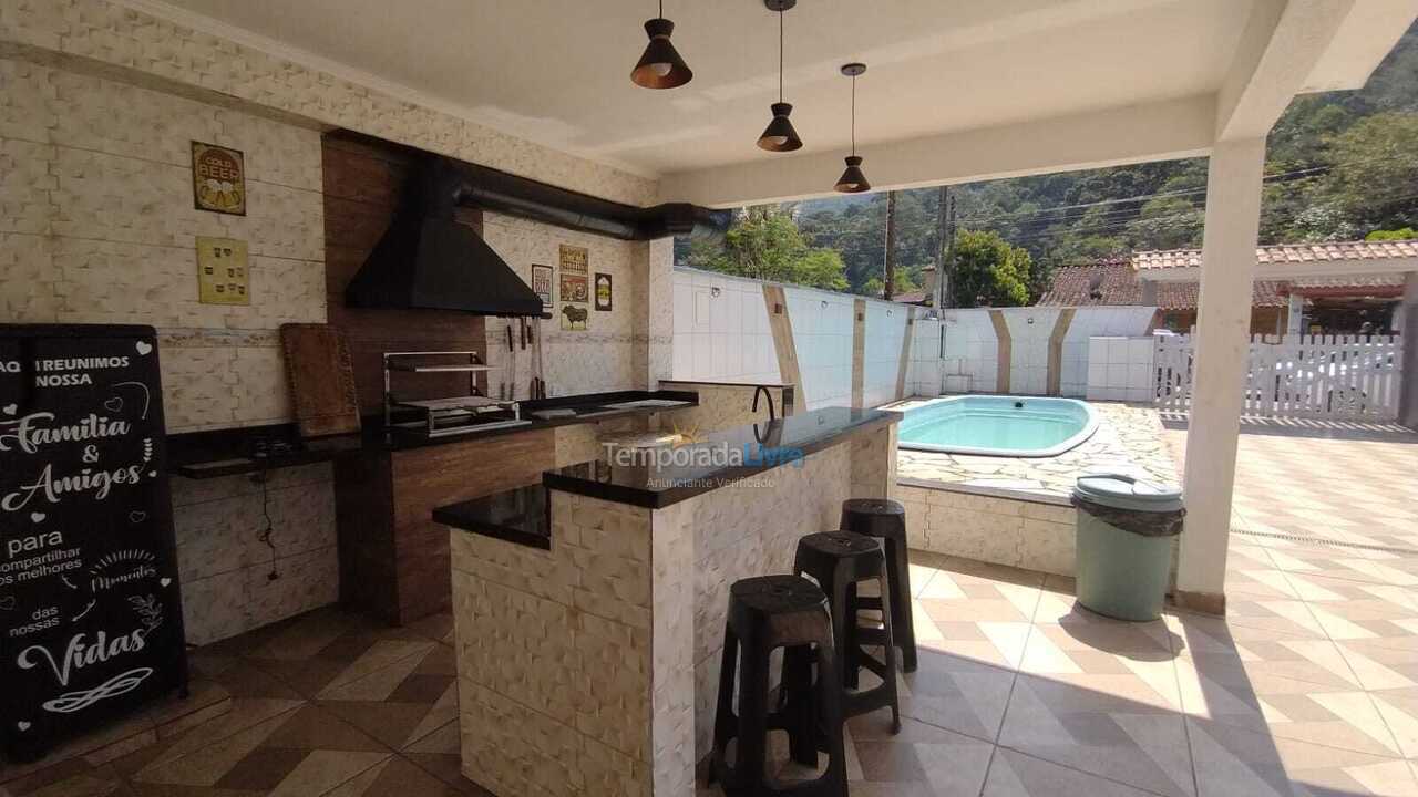 Casa para alquiler de vacaciones em Ubatuba (Maranduba)
