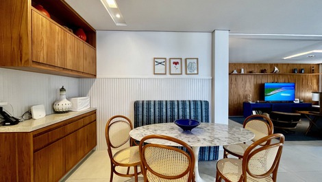 Beachfront house on Maresias Beach