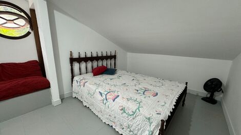 Casa charmosa pertinho da praia mansa em matinhos.