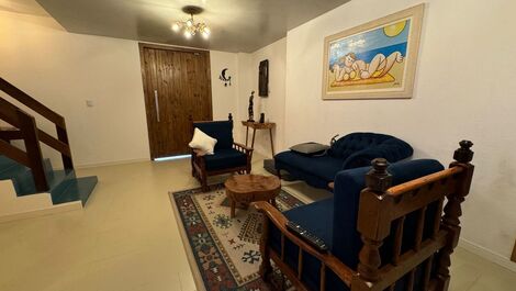 Casa charmosa pertinho da praia mansa em matinhos.