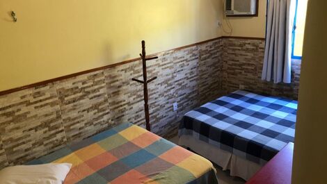 CASA PARA 16 PESSOAS A 50M DO MAR EM PORTO BELO