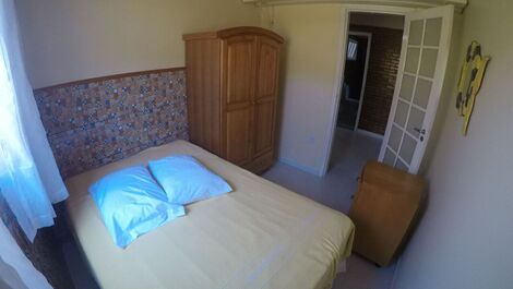 CASA PARA 16 PESSOAS A 50M DO MAR EM PORTO BELO