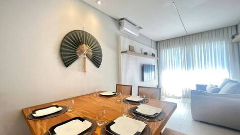 Apartmento de 02 quartos a 50 metros do mar com piscina