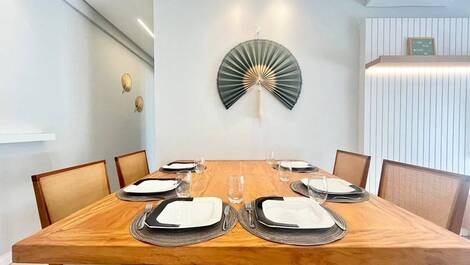 Apartmento de 02 quartos a 50 metros do mar com piscina