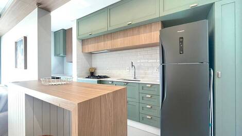 Apartmento de 02 quartos a 50 metros do mar com piscina