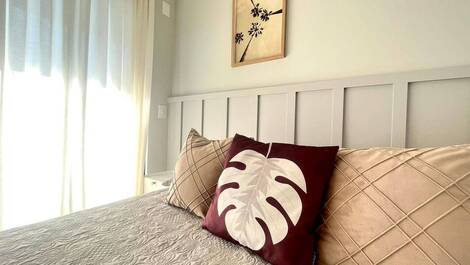 Apartmento de 02 quartos a 50 metros do mar com piscina