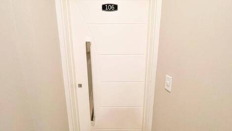 Apartamento de 02 quartos no 1o andar