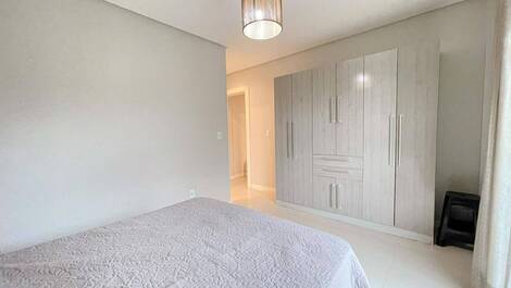 Apartamento de 02 quartos no 1o andar