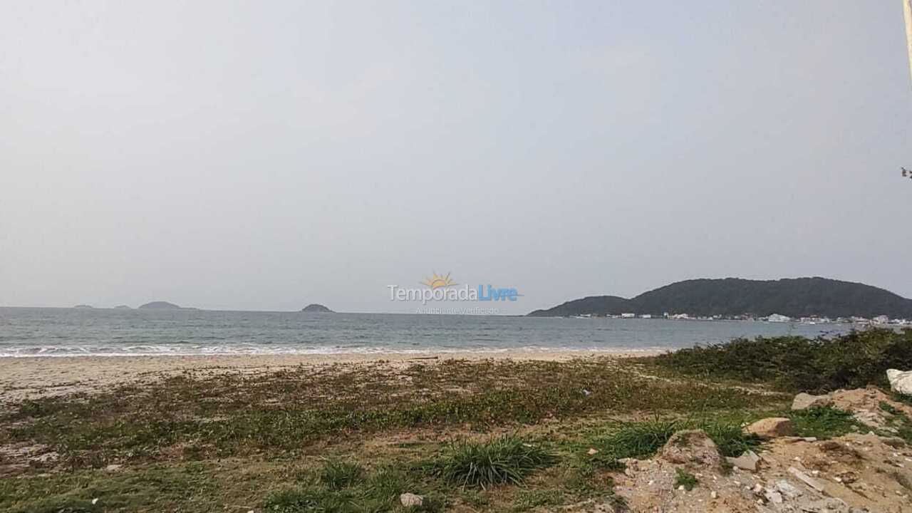 Casa para aluguel de temporada em São Francisco do Sul (Enseada)