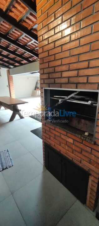 Casa para aluguel de temporada em São Francisco do Sul (Enseada)