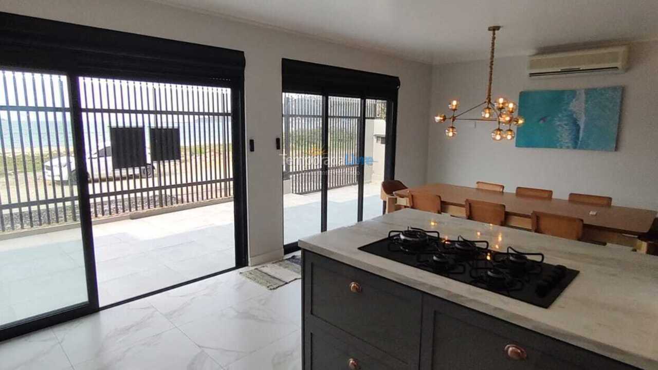 Casa para aluguel de temporada em São Francisco do Sul (Enseada)