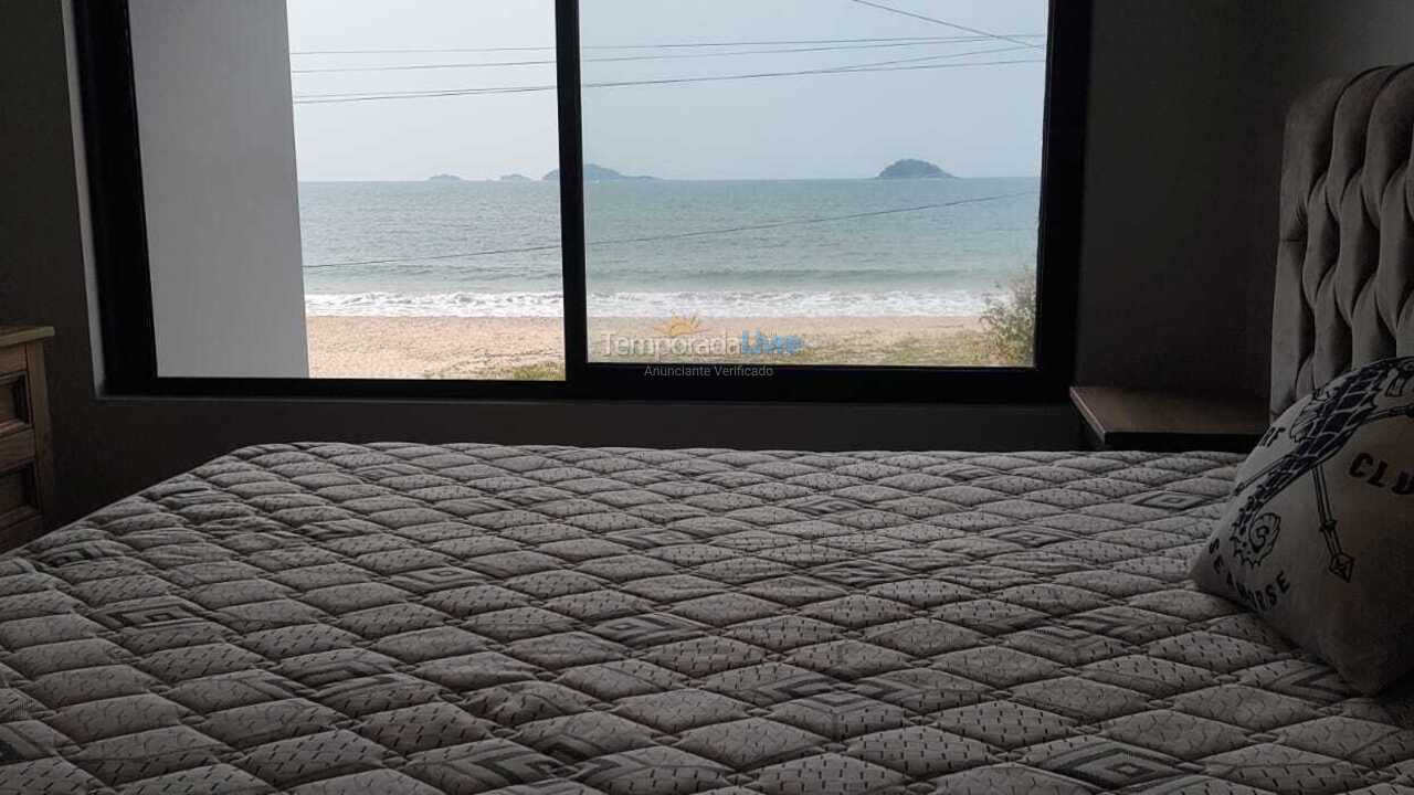 Casa para aluguel de temporada em São Francisco do Sul (Enseada)