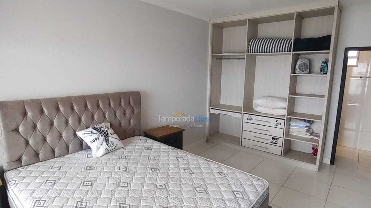 Casa para aluguel de temporada em São Francisco do Sul (Enseada)