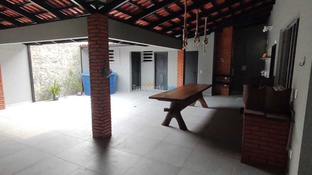 Casa para aluguel de temporada em São Francisco do Sul (Enseada)