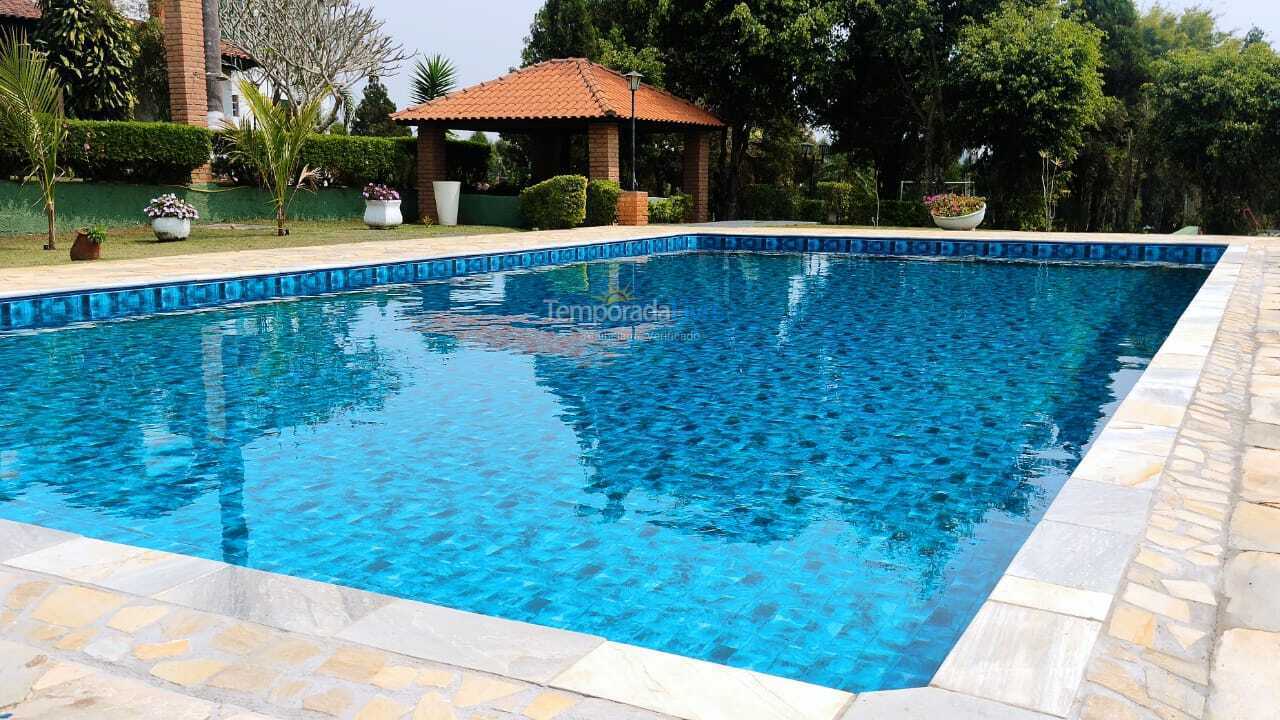 Granja para alquiler de vacaciones em Ibiúna (Condominio West Lake)