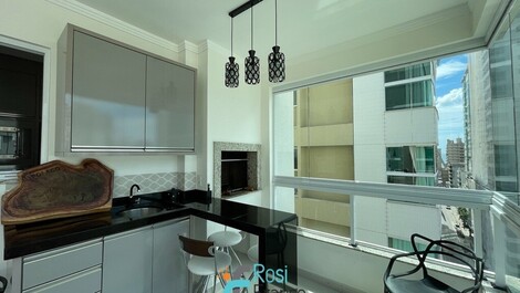 3-suite apartment with sea view, Meia Praia SC