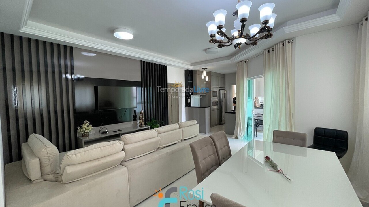 Apartment for vacation rental in Itapema (Meia Praia Segunda Quadra Mar)