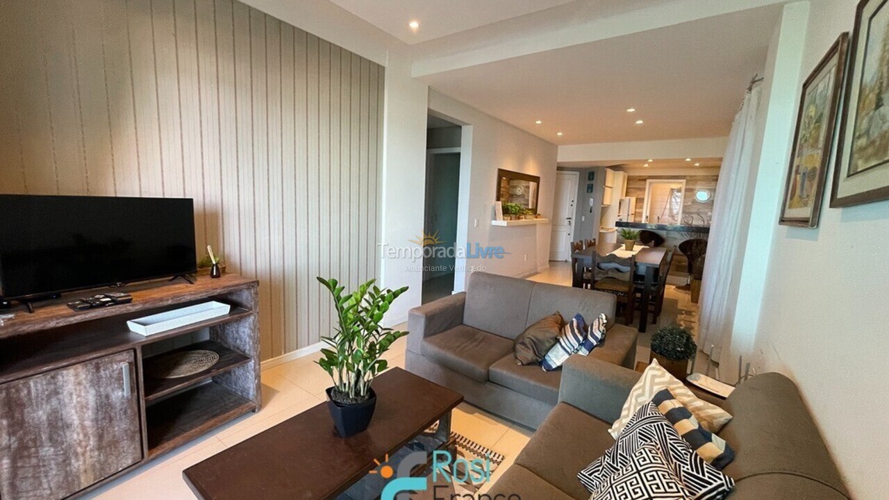 Apartamento para aluguel de temporada em Itapema (Meia Praia)