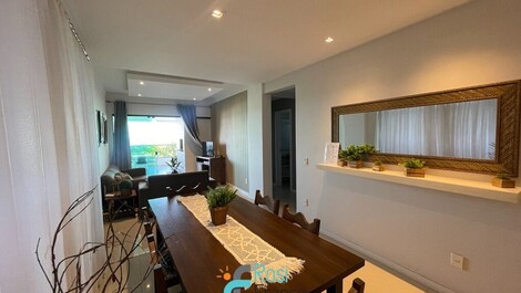 Apartamento 3 dormitórios frente mar Meia Praia SC