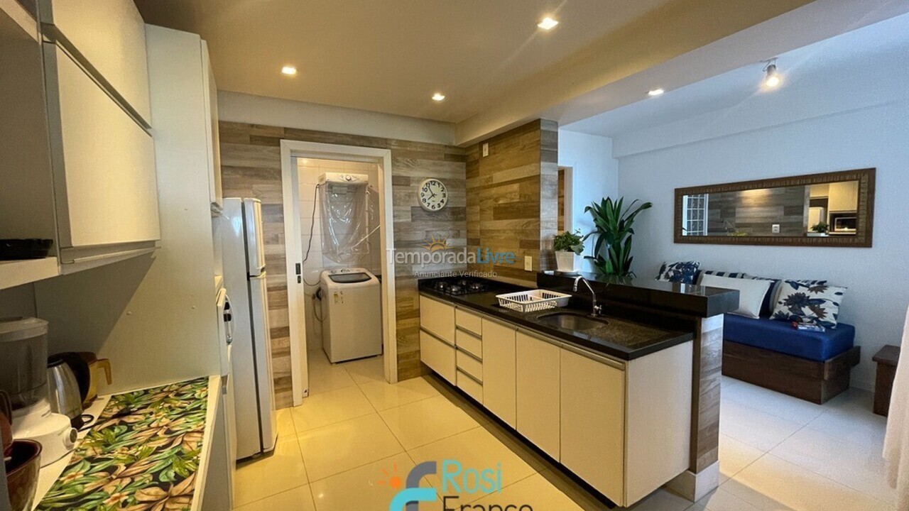 Apartamento para aluguel de temporada em Itapema (Meia Praia)