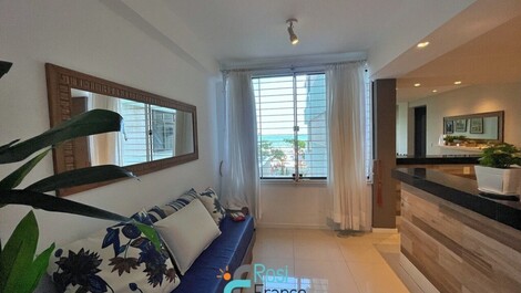 Apartamento 3 dormitórios frente mar Meia Praia SC