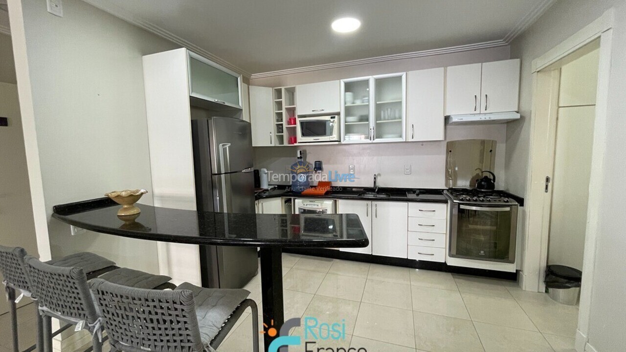 Apartamento para aluguel de temporada em Itapema (Centro)