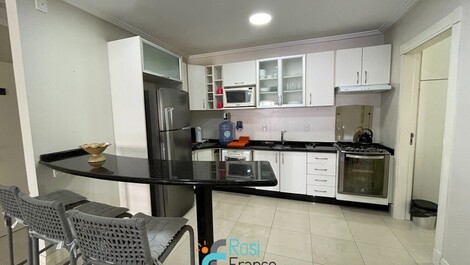 Apartamento 3 dormitórios quadra mar Itapema SC