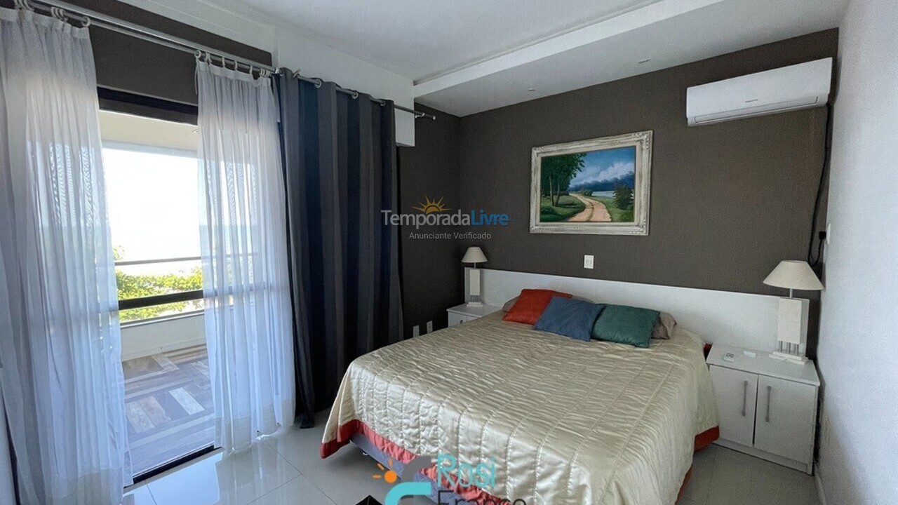 Apartamento para aluguel de temporada em Itapema (Meia Praia)