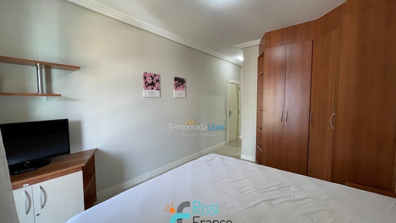 Apartamento para aluguel de temporada em Itapema (Centro)