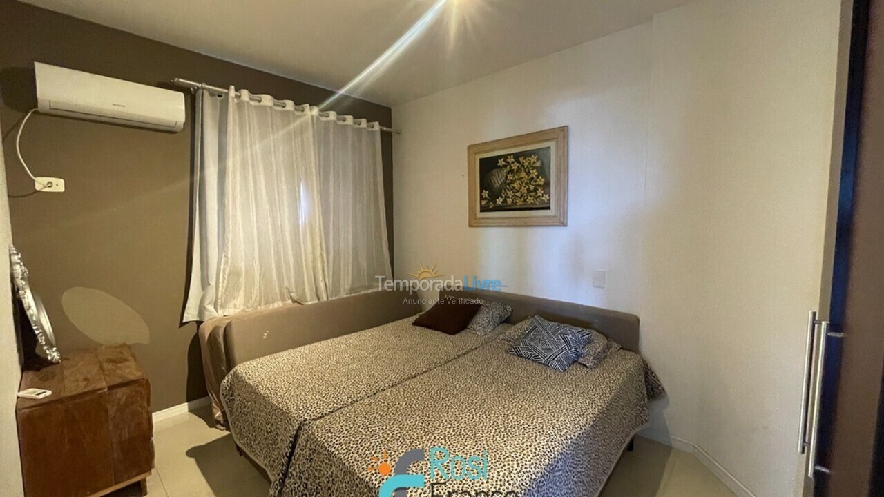 Apartamento para aluguel de temporada em Itapema (Meia Praia)