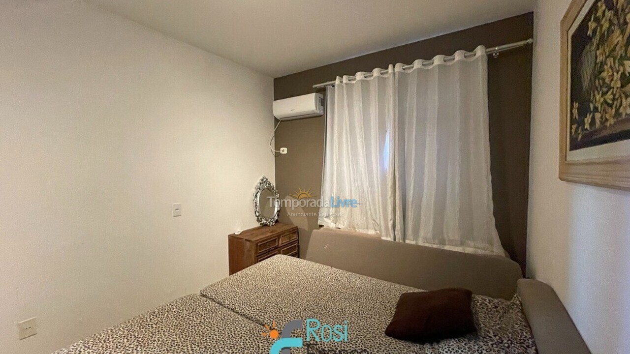 Apartamento para aluguel de temporada em Itapema (Meia Praia)