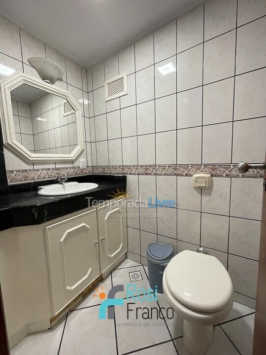 Apartamento para aluguel de temporada em Itapema (Meia Praia)