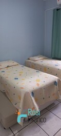 Apartamento de 2 dormitorios bloque mar Itapema SC