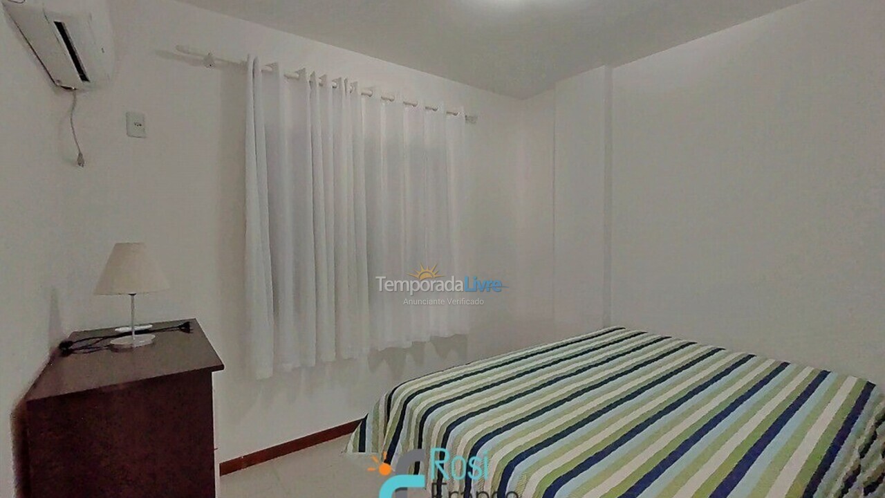 Apartamento para aluguel de temporada em Itapema (Meia Praia)