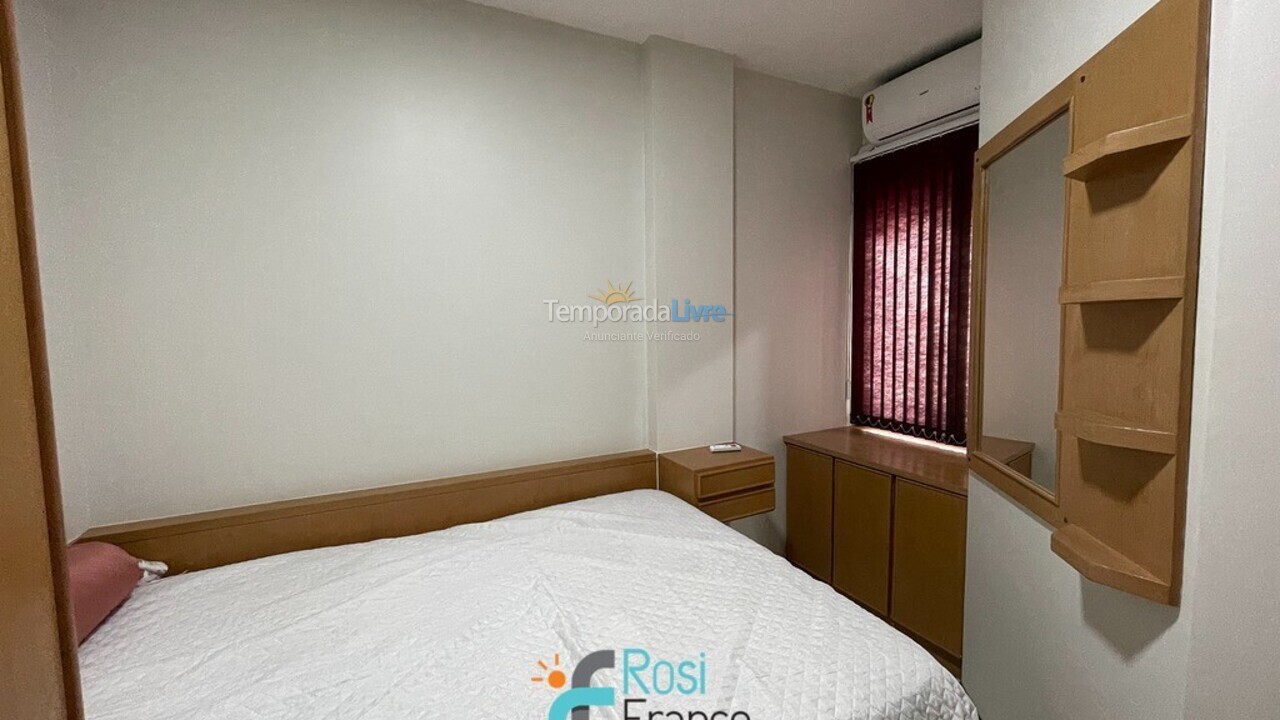 Apartamento para aluguel de temporada em Itapema (Meia Praia)