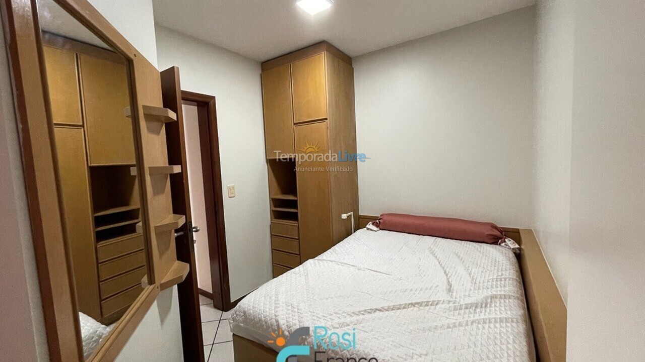 Apartamento para aluguel de temporada em Itapema (Meia Praia)