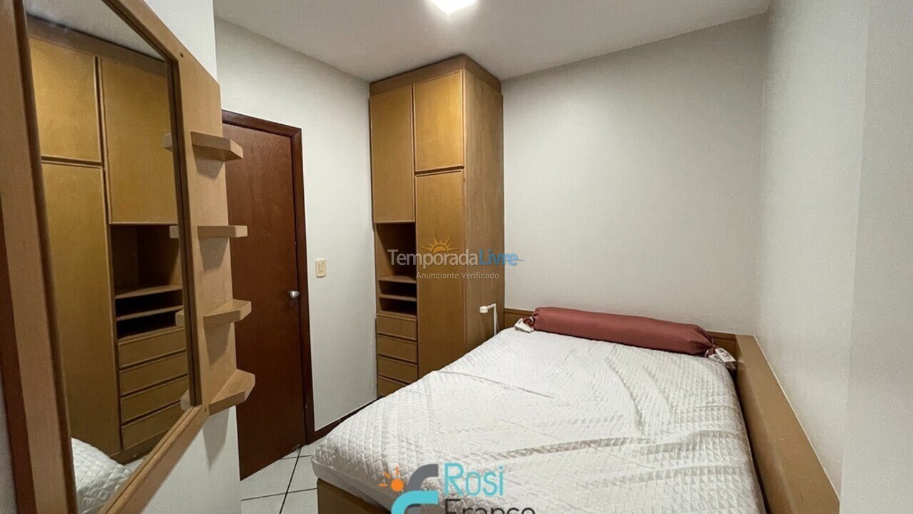 Apartamento para aluguel de temporada em Itapema (Meia Praia)