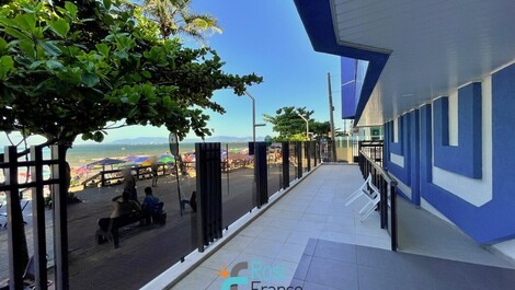 2 bedroom apartment facing the sea in Meia Praia SC