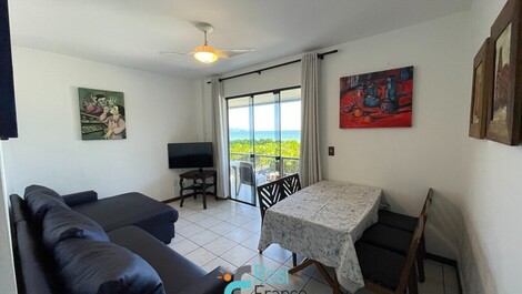 2 bedroom apartment facing the sea in Meia Praia SC